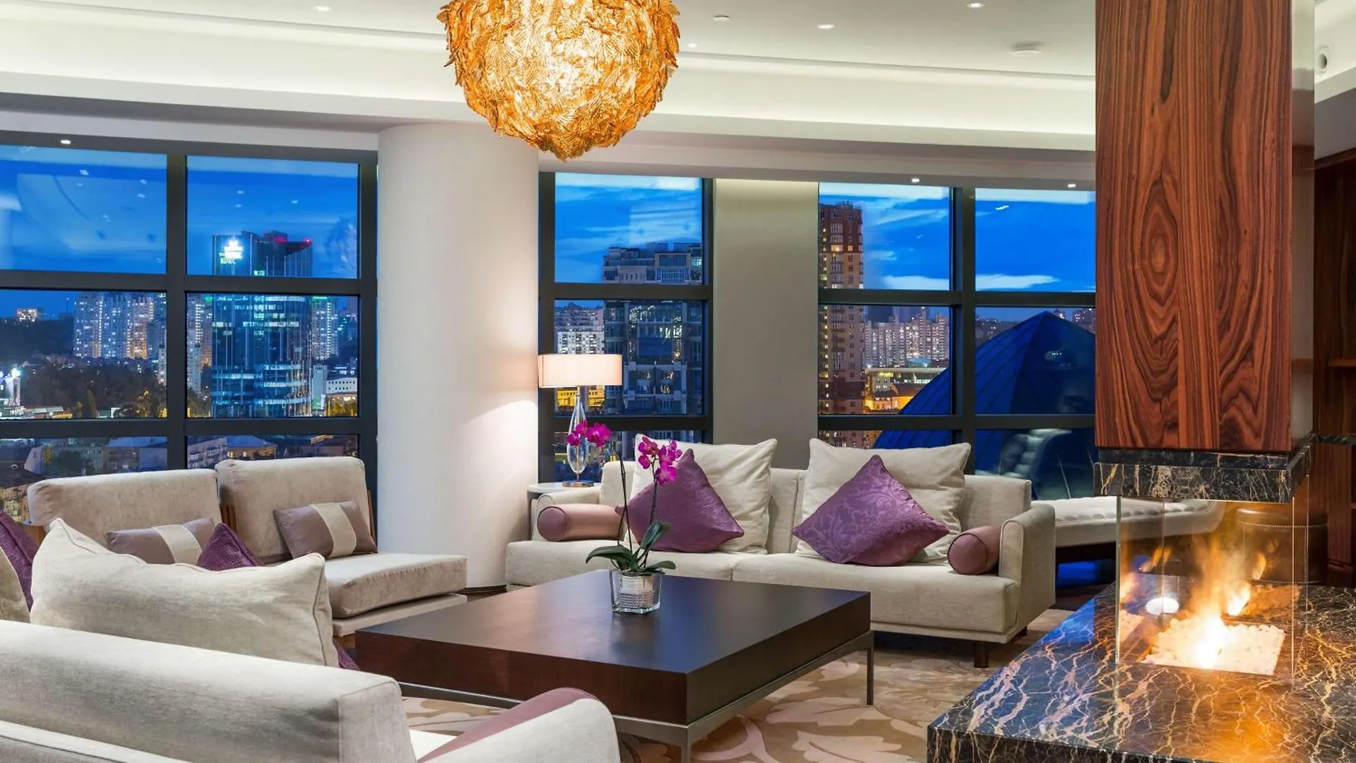 מלון Hilton קייב 5*,  אוקראינה