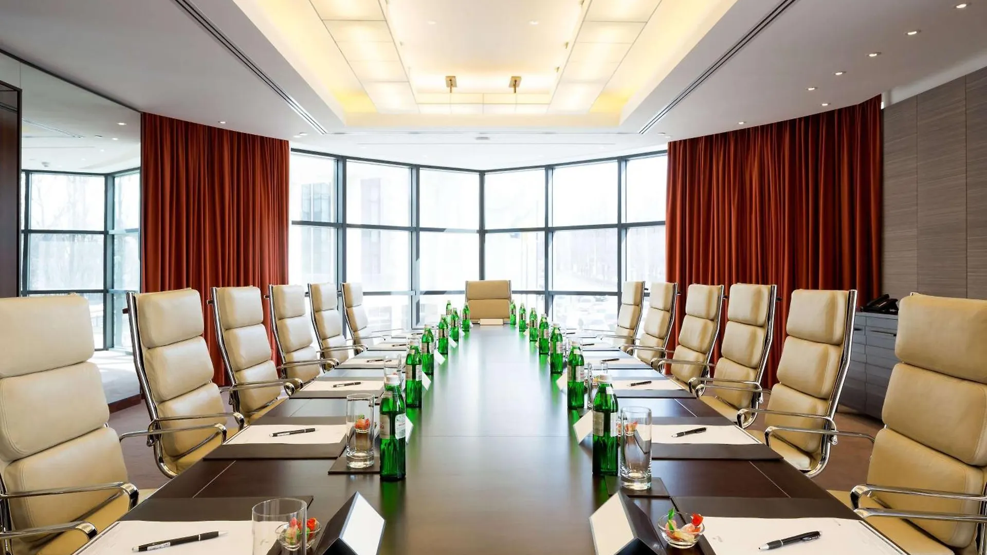 Hilton Kyiv Hotel 5*,